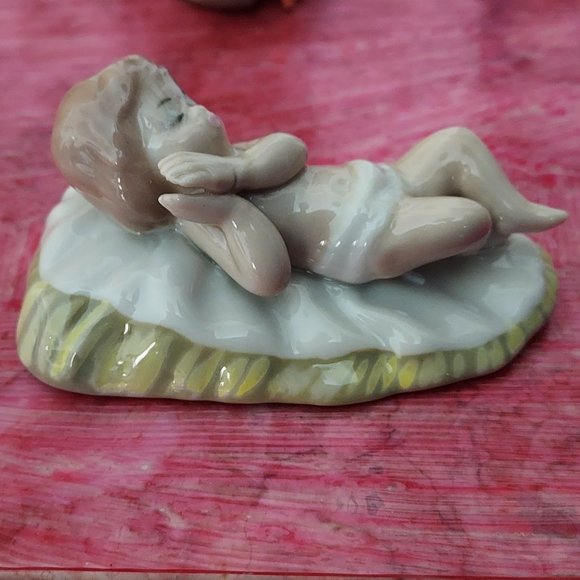 Casades Porcelain Nativity 3 pc Set - Made in Spain - Picture 6 of 16